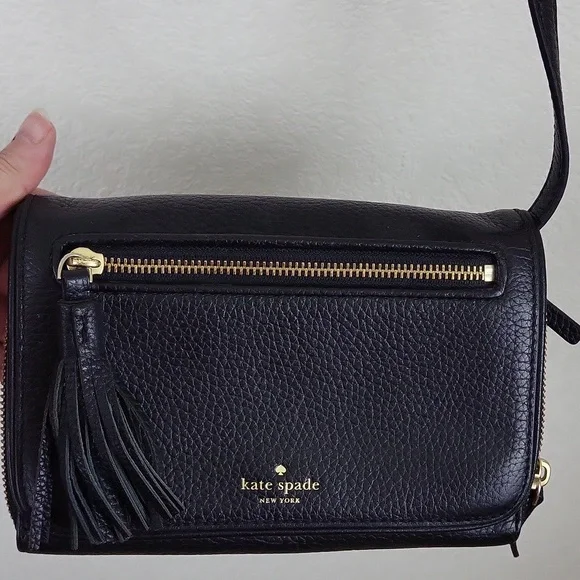 Kate Spade New York Chester Street Avie Black Leather Crossbody - Picture 3 of 16